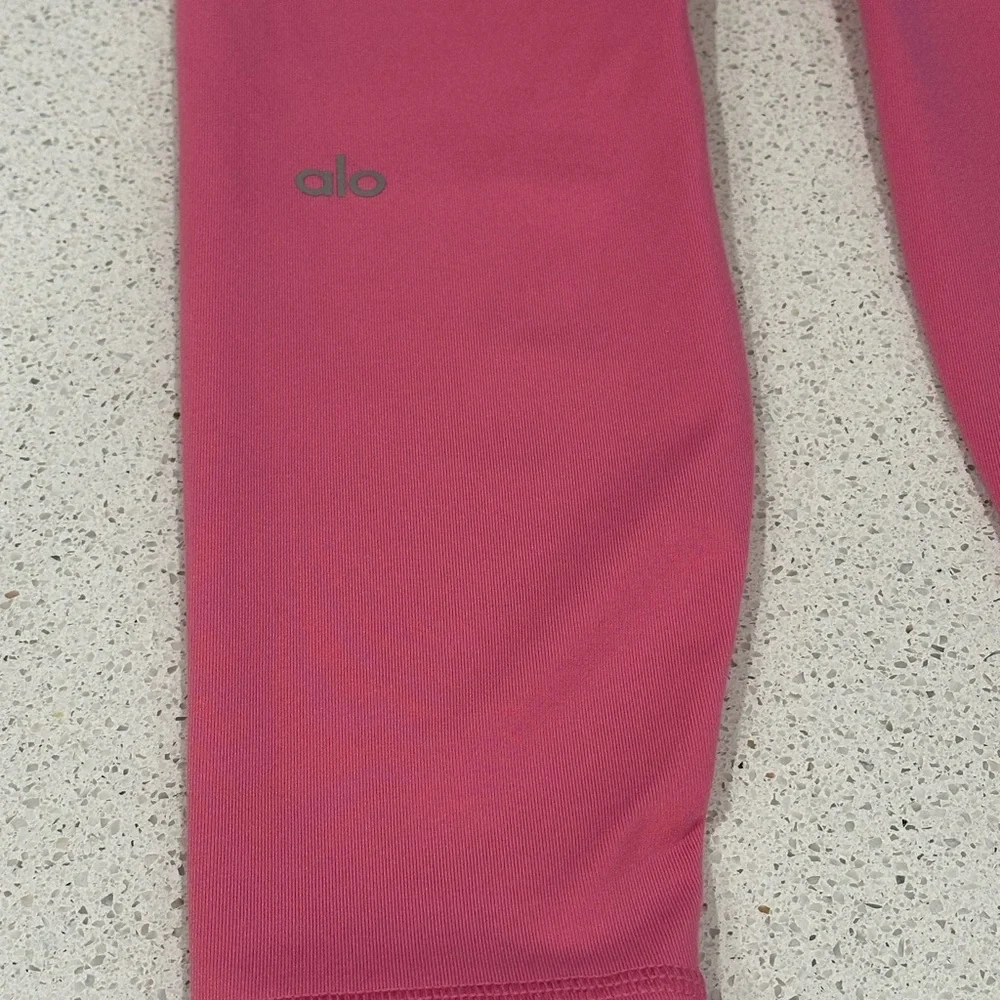 ALO Yoga 7/8 High Waist Airlift Legging - Paradise Pink color / X-Small. - Picture 5 of 8